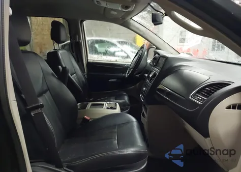 2012 Chrysler Town & Country Touring from USA, damaged, VIN 2C4RC1BG0CR400245